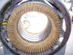 Статор с твърди секции на асинхронен генератор 350kVA, 0.4kV, 1525 tr/min